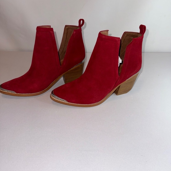 GORGEOUS! NEW JEFFREY CAMPBELL CROMWELL RED SUEDE ANKLE BOOTS - Picture 3 of 6
